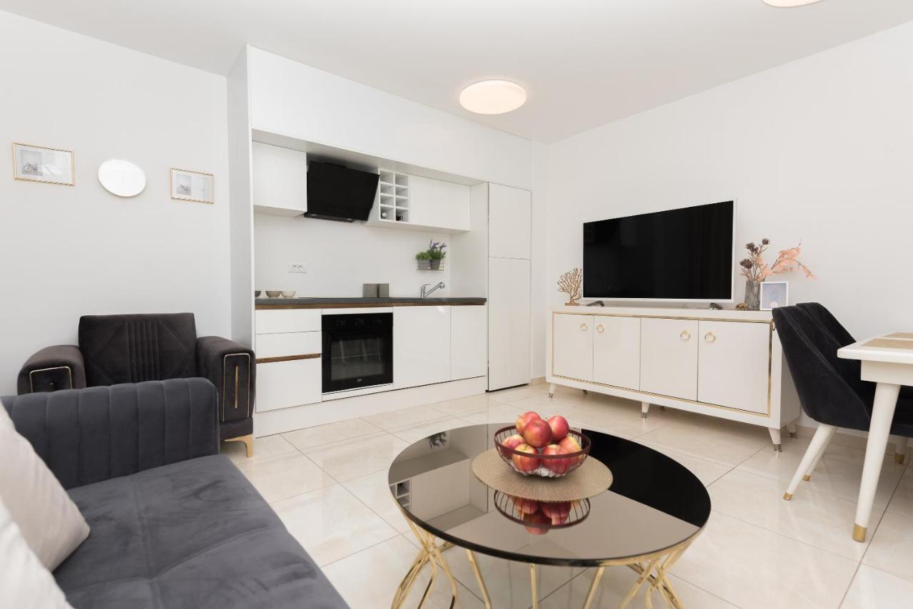 Luxury Smile Apartment